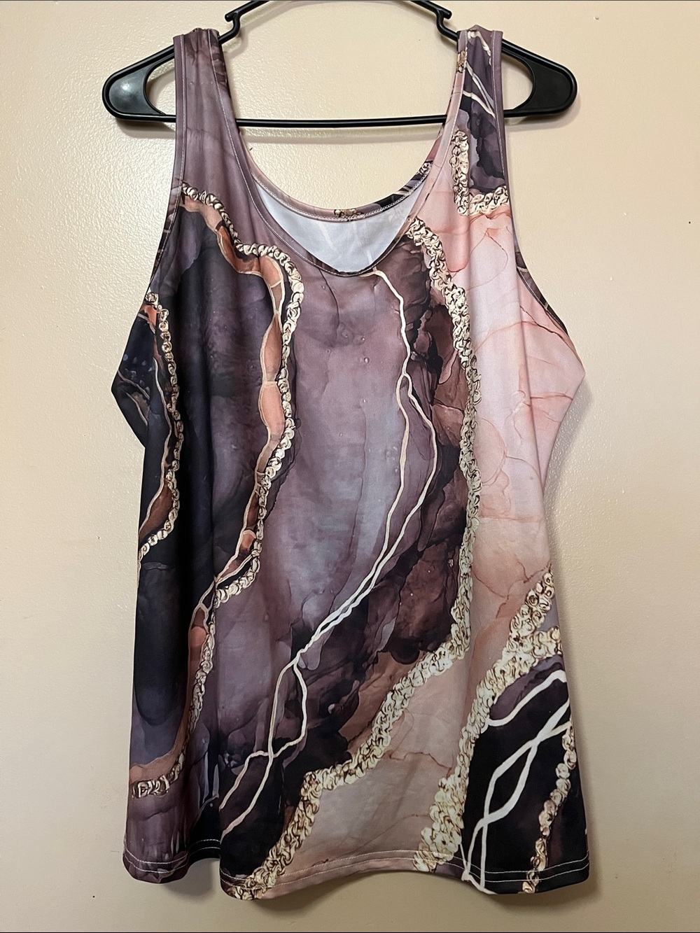 Marble-Effect Scoop Neck Tank Top in Pink & Purple